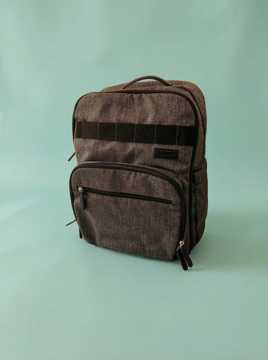 Bebefit Diaper Backpack in grey with front zipper pocket, bebefit.eu